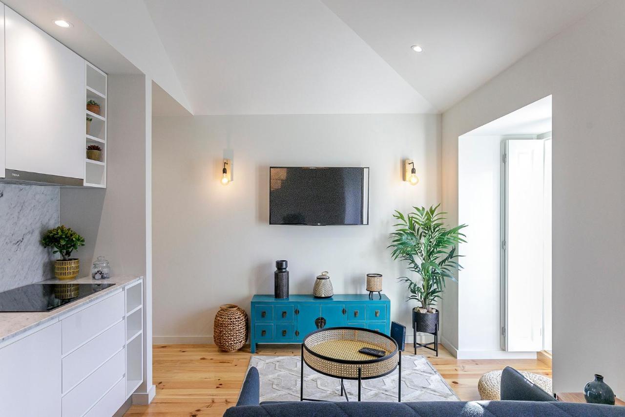 Lovelystay - Downtown Studio With Pool, Ac And Balcony OOporto Exterior foto