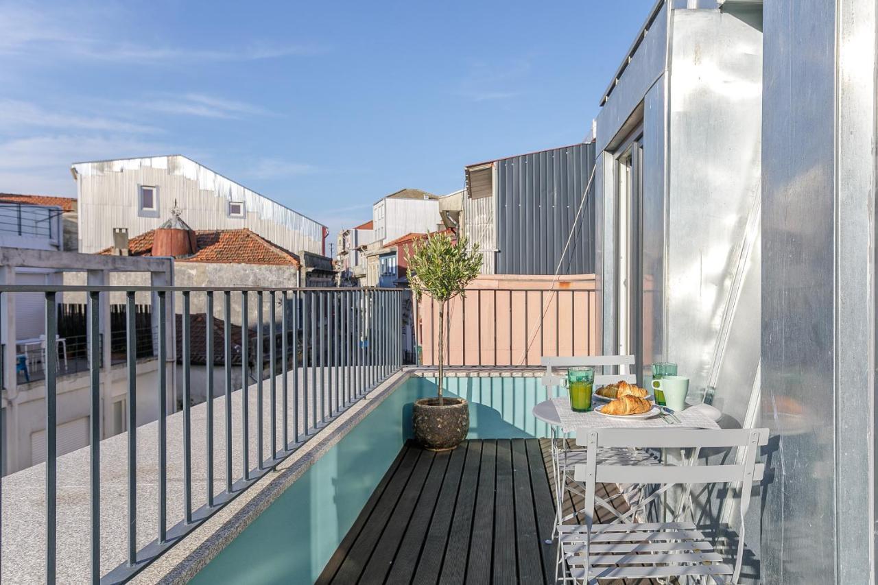 Lovelystay - Downtown Studio With Pool, Ac And Balcony OOporto Exterior foto