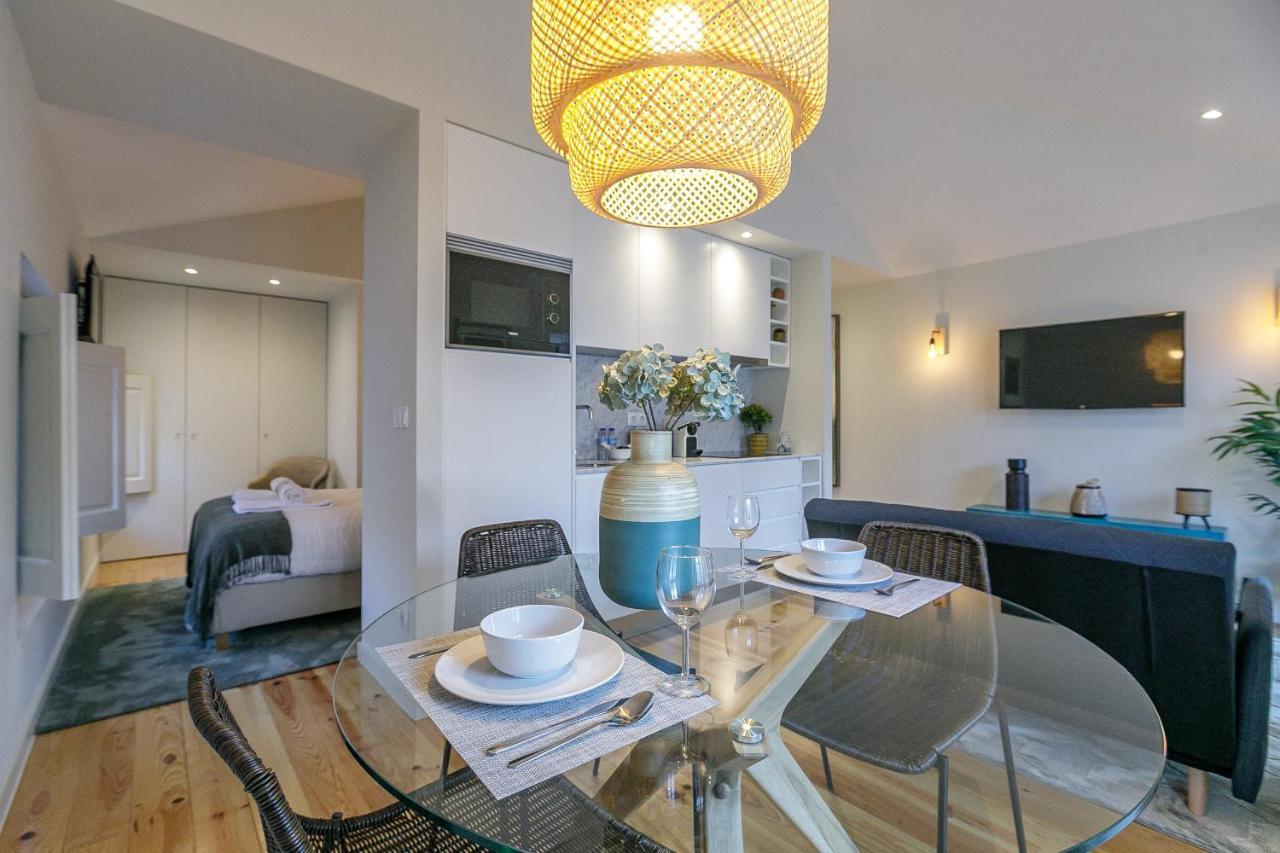 Lovelystay - Downtown Studio With Pool, Ac And Balcony OOporto Exterior foto